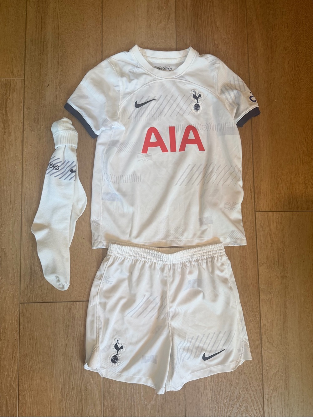 Nike Tottenham Hotspur 2023/2024 Kids Home Kit Set (Jersey, Shorts, Socks)